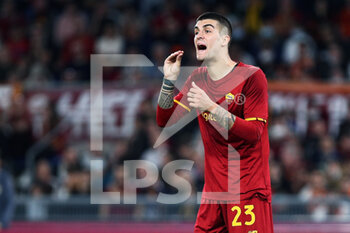 2021-10-24 - Gianluca Mancini of Roma gestures during the Italian championship Serie A football match between AS Roma and SSC Napoli on October 24, 2021 at Stadio Olimpico in Rome, Italy - AS ROMA VS SSC NAPOLI - ITALIAN SERIE A - SOCCER