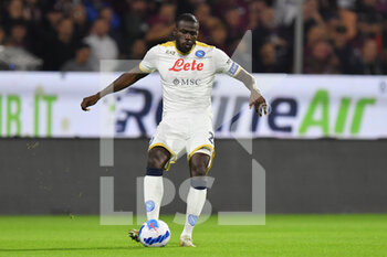 2021-10-31 - Napoli's defender Kalidou Koulibaly in action  - US SALERNITANA VS SSC NAPOLI - ITALIAN SERIE A - SOCCER