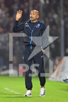 2021-10-31 - Napoli's head coach Luciano Spalletti gestures  - US SALERNITANA VS SSC NAPOLI - ITALIAN SERIE A - SOCCER