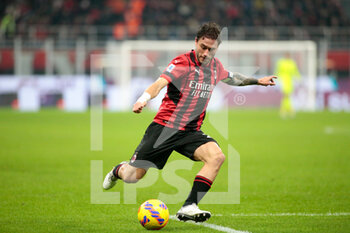 2021-11-07 - Davide Calabria (Ac Milan) during the Italian championship Serie A football match between AC Milan and FC Internazionale on November 7, 2021 at San Siro stadium in Milan, Italy - AC MILAN VS INTER - FC INTERNAZIONALE - ITALIAN SERIE A - SOCCER