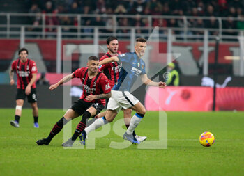 2021-11-07 - during the Italian championship Serie A football match between AC Milan and FC Internazionale on November 7, 2021 at San Siro stadium in Milan, Italy - AC MILAN VS INTER - FC INTERNAZIONALE - ITALIAN SERIE A - SOCCER