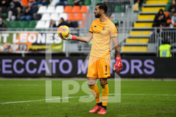 2021-11-07 - Roma's Rui Patrício  portrait in action - VENEZIA FC VS AS ROMA - ITALIAN SERIE A - SOCCER