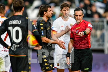 2021-11-07 - The Referee of the match Gianluca Aureliano - VENEZIA FC VS AS ROMA - ITALIAN SERIE A - SOCCER