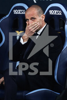 2021-11-20 - Massimiliano Allegri head coach of Juventus reacts during the Italian championship Serie A football match between SS Lazio and Juventus FC on November 20, 2021 at Stadio Olimpico in Rome, Italy - SS LAZIO VS JUVENTUS FC - ITALIAN SERIE A - SOCCER