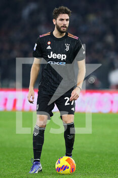 2021-11-20 - Manuel Locatelli of Juventus in action during the Italian championship Serie A football match between SS Lazio and Juventus FC on November 20, 2021 at Stadio Olimpico in Rome, Italy - SS LAZIO VS JUVENTUS FC - ITALIAN SERIE A - SOCCER