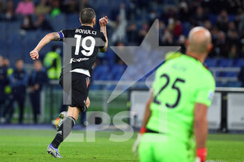 2021-11-20 - Leonardo Bonucci of Juventus celebrates after scoring 0-1 goal by penalty during the Italian championship Serie A football match between SS Lazio and Juventus FC on November 20, 2021 at Stadio Olimpico in Rome, Italy - SS LAZIO VS JUVENTUS FC - ITALIAN SERIE A - SOCCER