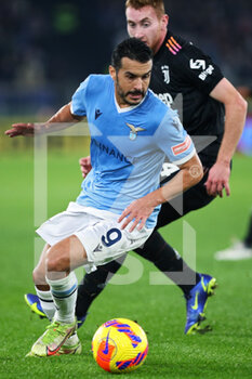 2021-11-20 - Pedro Rodriguez of Lazio in action during the Italian championship Serie A football match between SS Lazio and Juventus FC on November 20, 2021 at Stadio Olimpico in Rome, Italy - SS LAZIO VS JUVENTUS FC - ITALIAN SERIE A - SOCCER