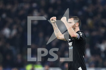2021-11-20 - Leonardo Bonucci of Juventus celebrates at the end of the Italian championship Serie A football match between SS Lazio and Juventus FC on November 20, 2021 at Stadio Olimpico in Rome, Italy - SS LAZIO VS JUVENTUS FC - ITALIAN SERIE A - SOCCER