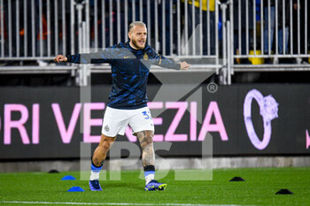 2021-11-27 - Inter's Federico Dimarco portrait in action during warm up - VENEZIA FC VS INTER FC - ITALIAN SERIE A - SOCCER