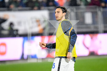 2021-11-27 - Inter's Matteo Darmian portrait in action during warm up - VENEZIA FC VS INTER FC - ITALIAN SERIE A - SOCCER