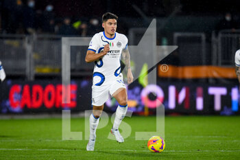 2021-11-27 - Inter's Joaquín Correa portrait in action - VENEZIA FC VS INTER FC - ITALIAN SERIE A - SOCCER