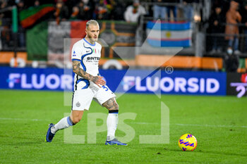 2021-11-27 - Inter's Federico Dimarco portrait in action - VENEZIA FC VS INTER FC - ITALIAN SERIE A - SOCCER