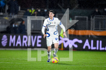 2021-11-27 - Inter's Alessandro Bastoni portrait in action - VENEZIA FC VS INTER FC - ITALIAN SERIE A - SOCCER