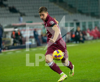 2021-12-02 - Dennis Praet (Torino Fc) during the Italian championship Serie A football match between Torino FC and Empoli FC on December 2, 2021 at Stadio Olimpico Grande Torino in Turin, Italy - TORINO FC VS EMPOLI FC - ITALIAN SERIE A - SOCCER