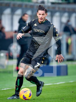2021-12-05 - Venezia's Pasquale Mazzocchi - VENEZIA FC VS HELLAS VERONA FC - ITALIAN SERIE A - SOCCER