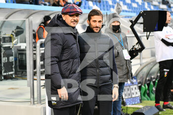 2021-12-22 - Alessio Dionisi (Sassuolo trainer) and Sinisa Mihajlovic (Bologna Fc trainer) before the match - US SASSUOLO VS BOLOGNA FC - ITALIAN SERIE A - SOCCER