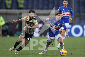 2021-12-19 - Adrien Silva (UC Sampdoria) e Sofian Kiyine (Venezia FC) lottano per il possesso palla - UC SAMPDORIA VS VENEZIA FC - ITALIAN SERIE A - SOCCER