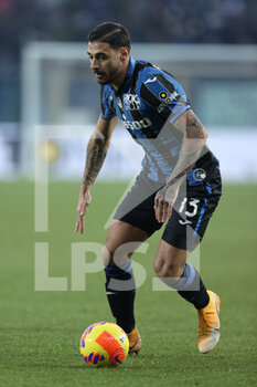 2021-12-18 - Giuseppe Pezzella (Atalanta Bergamasca Calcio) in action - ATALANTA BC VS AS ROMA - ITALIAN SERIE A - SOCCER
