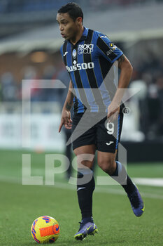 2021-12-18 - Luis Muriel (Atalanta Bergamasca Calcio) in action - ATALANTA BC VS AS ROMA - ITALIAN SERIE A - SOCCER