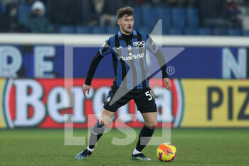 2021-12-18 - Aleksej Miranchuk (Atalanta Bergamasca Calcio) in action - ATALANTA BC VS AS ROMA - ITALIAN SERIE A - SOCCER