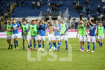 2021-08-27 - Brescia players celebrate at the end of the game - BRESCIA CALCIO VS COSENZA CALCIO - ITALIAN SERIE B - SOCCER