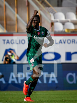 2021-09-18 - Idrissa Toure' (Pisa) esulta dopo aver segnato il gol del 1-1 - LR VICENZA VS AC PISA - ITALIAN SERIE B - SOCCER