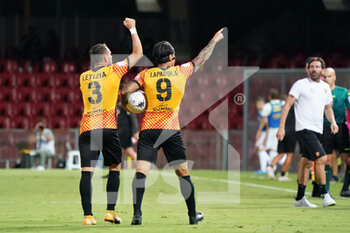 2021-09-21 - Gianluca Lapadula (Benevento Calcio) celebrates after scoring a goal of 2-1 - BENEVENTO CALCIO VS AS CITTADELLA - ITALIAN SERIE B - SOCCER