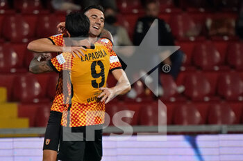 2021-09-21 - Gianluca Lapadula (Benevento Calcio) celebrates after scoring a goal of 4-1 - BENEVENTO CALCIO VS AS CITTADELLA - ITALIAN SERIE B - SOCCER