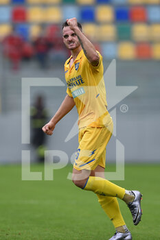 2021-10-23 - FROSINONE, ITALY - October 23 :  Federico Gatti of Frosinone celebrates after scores  the opening  goal during    soccer match between  Frosinone  and Ascoli at Stadio Benito Stirpe on October 23,2021  in Frosinone Italy 


 - FROSINONE CALCIO VS ASCOLI CALCIO - ITALIAN SERIE B - SOCCER