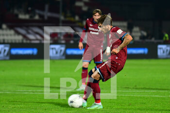 2021-10-28 - Mirko Antonucci (Cittadella) on penalty kick before goal saved by Gianluigi Buffon (Parma) - AS CITTADELLA VS PARMA CALCIO - ITALIAN SERIE B - SOCCER