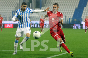 2021-11-01 - Lorenzo Colombo (Spal) (left) competes for the ball with Manuel De Luca (Ac Perugia) during the Italian Football Championship League BKT 2021/2022 Spal Vs. Ac Perugia at the Paolo Mazza stadium, Ferrara, Italy, November 1, 2021 - Photo: stringer
 - SPAL VS AC PERUGIA - ITALIAN SERIE B - SOCCER