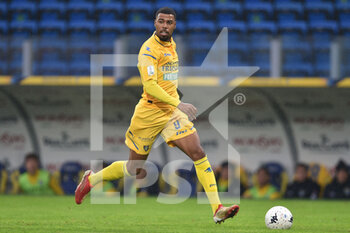 2021-11-01 - FROSINONE, ITALY - November 1 :  Gabriel Charpentier of Frosinone in Action during the  Serie A soccer match between Frosinone and  Crotone  at Stadio Benito Stirpe  on November 1,2021 in Frosinone Italy - FROSINONE CALCIO VS FC CROTONE - ITALIAN SERIE B - SOCCER