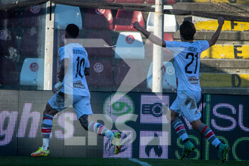 2021-11-21 - Buonaiuto Cristian celebrates after scoring a gol 1-1 - REGGINA 1914 VS US CREMONESE - ITALIAN SERIE B - SOCCER