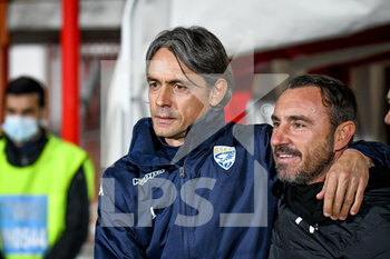 2021-11-20 - Filippo Inzaghi (Head coach Brescia) with Domenico Di Carlo (Head coach Vicenza) - LR VICENZA VS BRESCIA CALCIO - ITALIAN SERIE B - SOCCER