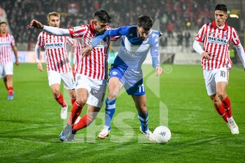 2021-11-20 - Riad Bajić (Brescia) in action against Riccardo Brosco (Vicenza) - LR VICENZA VS BRESCIA CALCIO - ITALIAN SERIE B - SOCCER