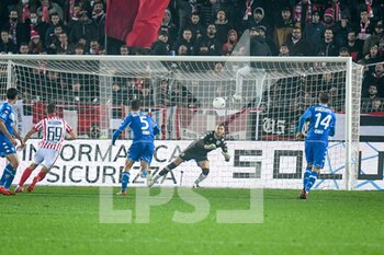 2021-11-20 - Stefano Giacomelli (Vicenza) scores a goal on free kick 2-3 - LR VICENZA VS BRESCIA CALCIO - ITALIAN SERIE B - SOCCER