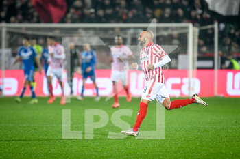 2021-11-20 - Stefano Giacomelli (Vicenza) celebrates after scoring a goal 2-3 - LR VICENZA VS BRESCIA CALCIO - ITALIAN SERIE B - SOCCER