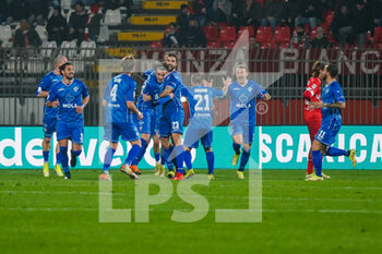 2021-11-21 - The team (Como) celebrates the goal of 2-2 - AC MONZA VS COMO 1907 - ITALIAN SERIE B - SOCCER