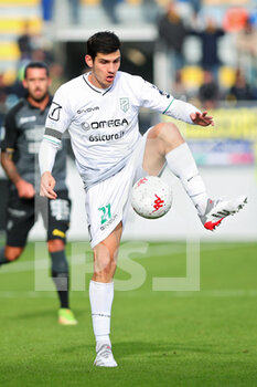 2021-11-27 - FROSINONE, ITALY -  November 27 :  Marco Pinato  of  Pordenone in action  during the  Serie A  soccer match between  Frosinone and Pordenone Stadio Benito Stirpe on November 27,2021 in Frosinone Italy - FROSINONE CALCIO VS PORDENONE CALCIO - ITALIAN SERIE B - SOCCER