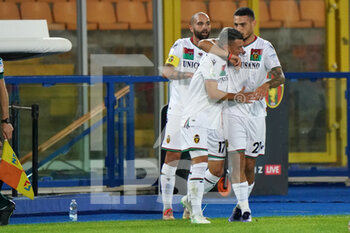 2021-11-26 - Cèsar Alejandro Falletti (Ternana Calcio) and Anthony Partipilo (Ternana Calcio) celebrates after scoring a goal of 0-1 - US LECCE VS TERNANA CALCIO - ITALIAN SERIE B - SOCCER