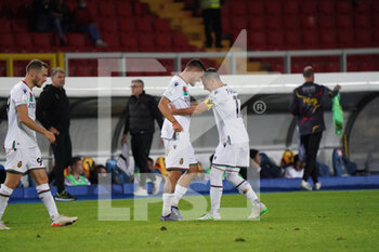 2021-11-26 - Anthony Partipilo (Ternana Calcio) and Cèsar Alejandro Falletti (Ternana Calcio) celebrates after scoring a goal - US LECCE VS TERNANA CALCIO - ITALIAN SERIE B - SOCCER