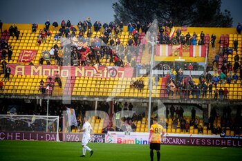 2021-11-27 - Fans of Benevento - BENEVENTO CALCIO VS REGGINA 1914 - ITALIAN SERIE B - SOCCER