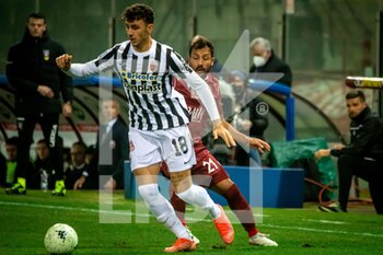 2021-11-30 - Michele Collocolo (Ascoli) carries the ball  - REGGINA 1914 VS ASCOLI CALCIO - ITALIAN SERIE B - SOCCER