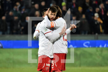 2021-11-30 - Players of Perugia celebrate at the end of the match - AC PISA VS AC PERUGIA - ITALIAN SERIE B - SOCCER