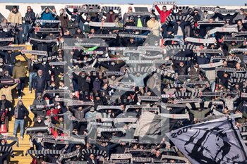 2021-12-18 - US Alessandria Calcio 1912 fans show support for their team by holding up scarfs - US ALESSANDRIA VS PARMA CALCIO - ITALIAN SERIE B - SOCCER