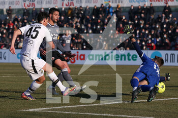 2021-12-18 - Roberto Inglese (Parma Calcio 1913) scores a goal - US ALESSANDRIA VS PARMA CALCIO - ITALIAN SERIE B - SOCCER