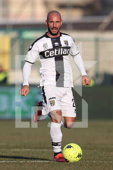 2021-12-18 - Pasquale Schiattarella (Parma Calcio 1913) in action - US ALESSANDRIA VS PARMA CALCIO - ITALIAN SERIE B - SOCCER