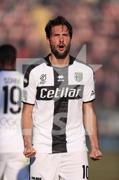 2021-12-18 - Franco Damian Vazquez (Parma Calcio 1913) celebrates after scoring his side’s first goal of the match - US ALESSANDRIA VS PARMA CALCIO - ITALIAN SERIE B - SOCCER