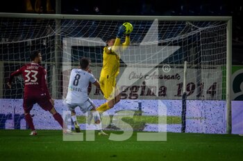 2021-12-12 - Turati Stefano (Reggina) parade goalkeeper - REGGINA VS ALESSANDRIA - ITALIAN SERIE B - SOCCER