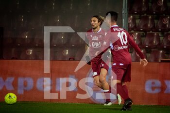 2021-12-12 - Gianluca Di Chiara (Reggina) carries the ball  - REGGINA VS ALESSANDRIA - ITALIAN SERIE B - SOCCER